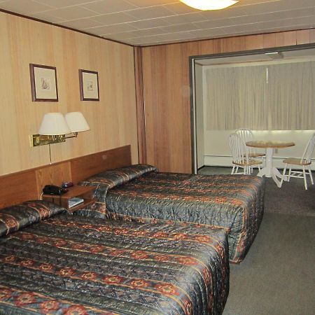 Airport Chalet Whitehorse Extérieur photo