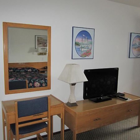 Airport Chalet Whitehorse Extérieur photo
