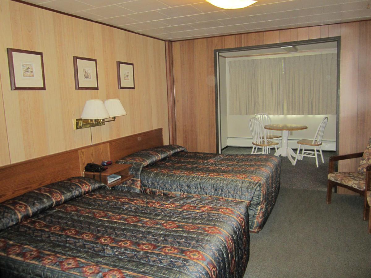 Airport Chalet Whitehorse Extérieur photo
