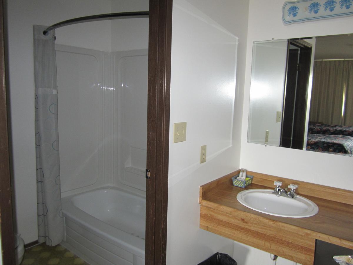 Airport Chalet Whitehorse Extérieur photo