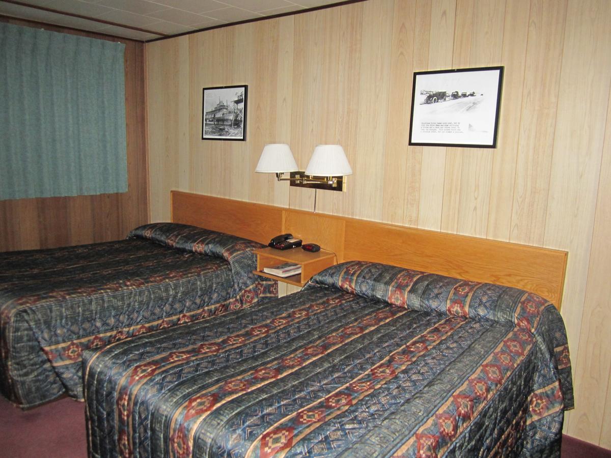 Airport Chalet Whitehorse Extérieur photo