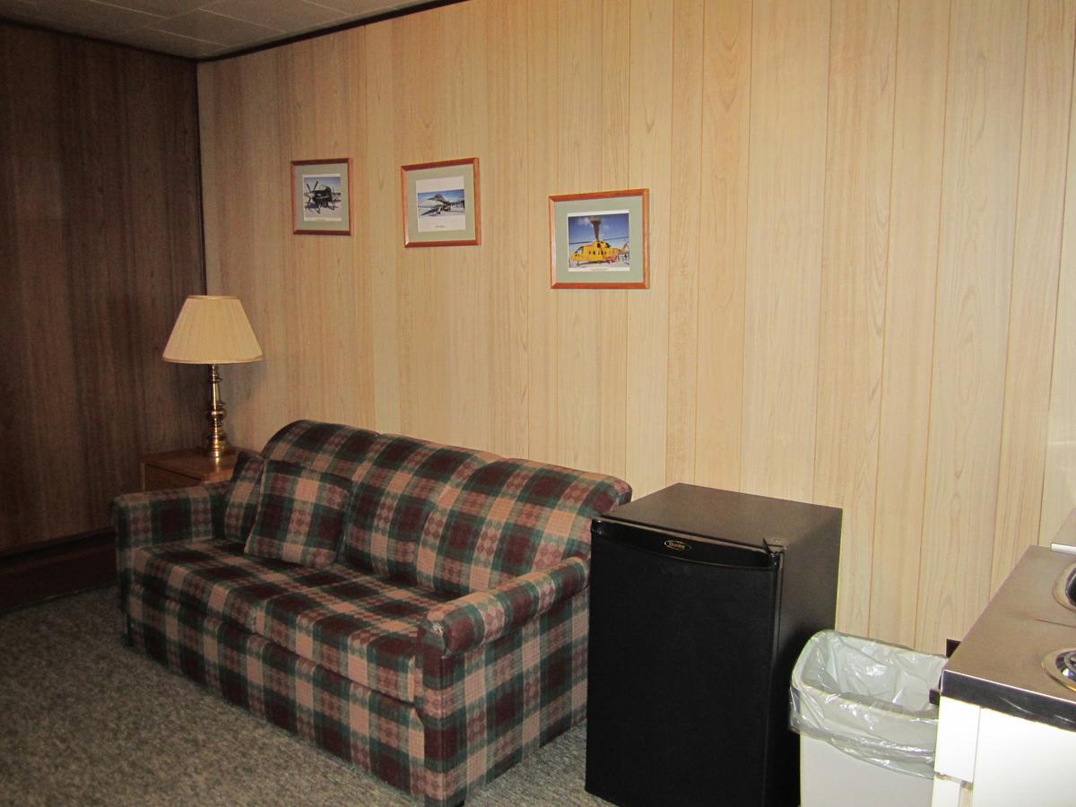 Airport Chalet Whitehorse Extérieur photo