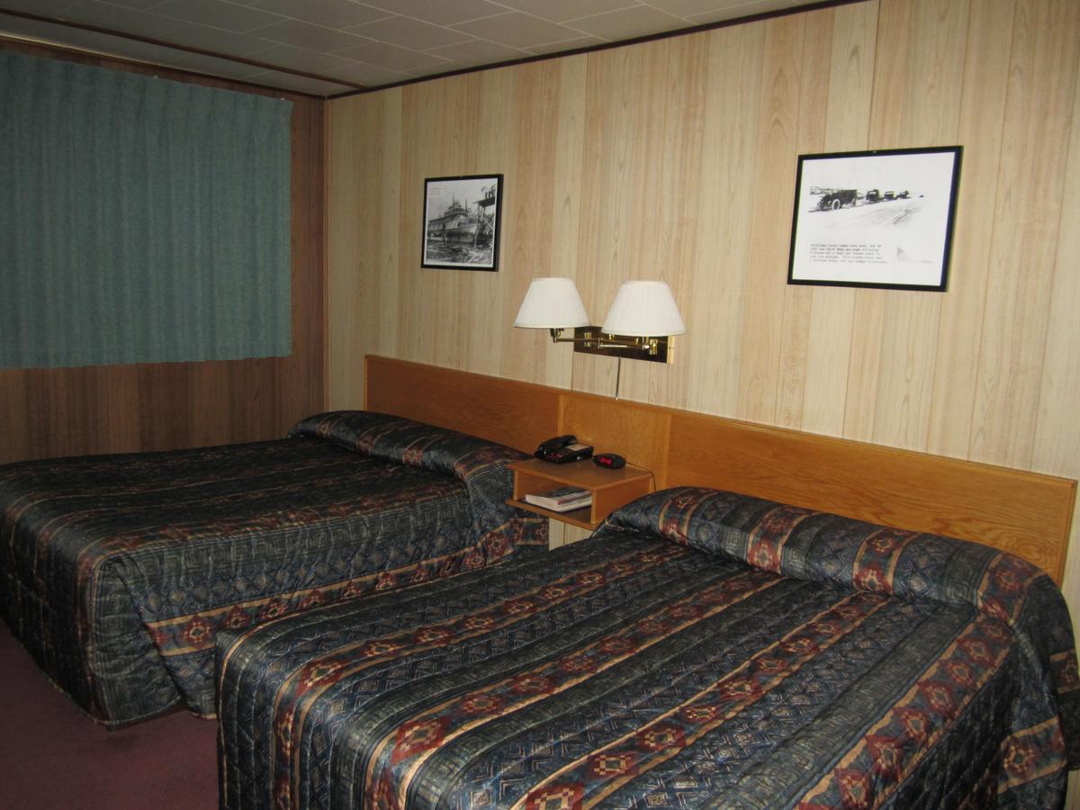 Airport Chalet Whitehorse Extérieur photo