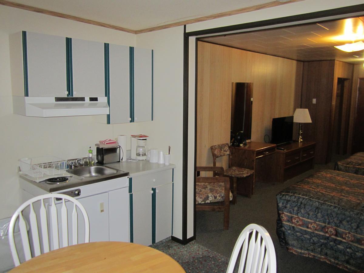 Airport Chalet Whitehorse Extérieur photo