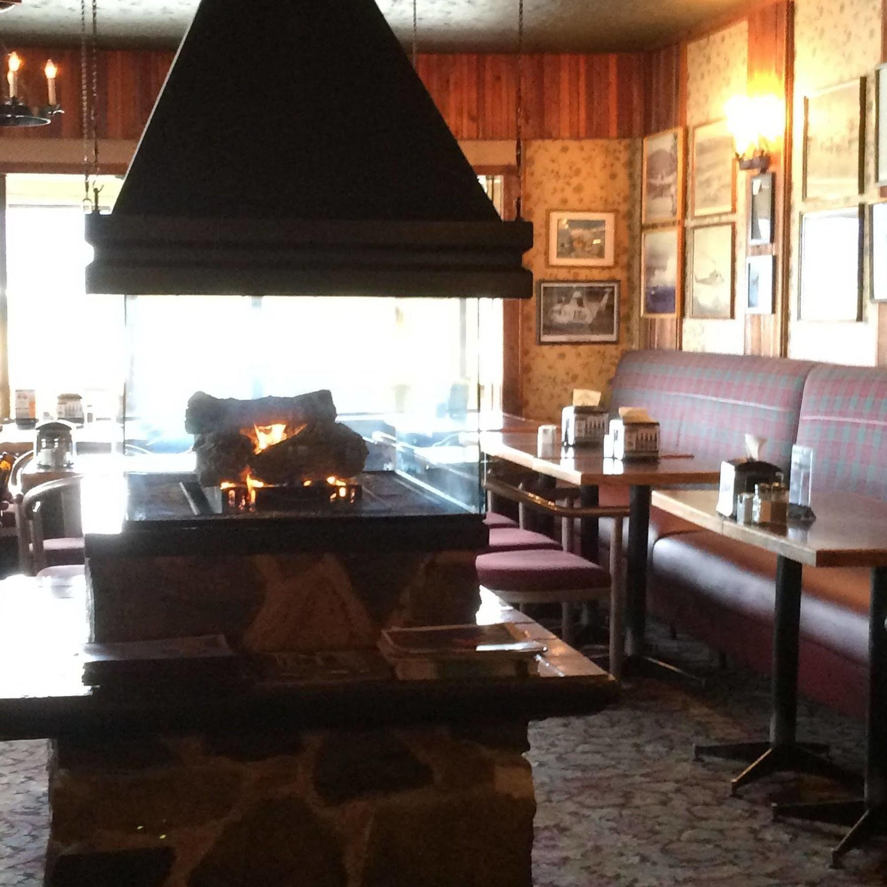 Airport Chalet Whitehorse Extérieur photo